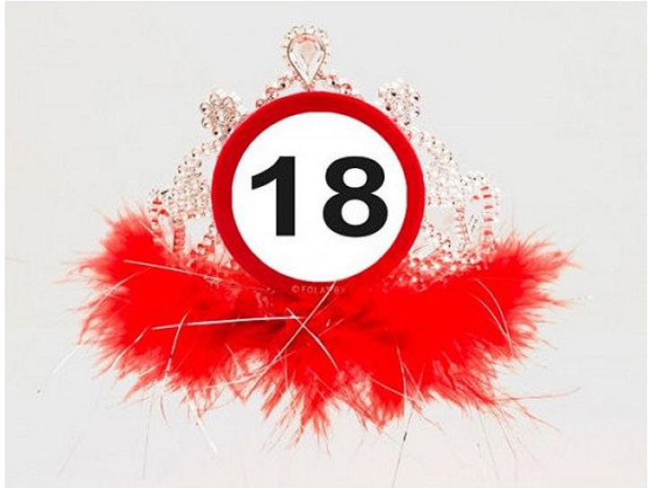 Tiara Verkehrschild 18